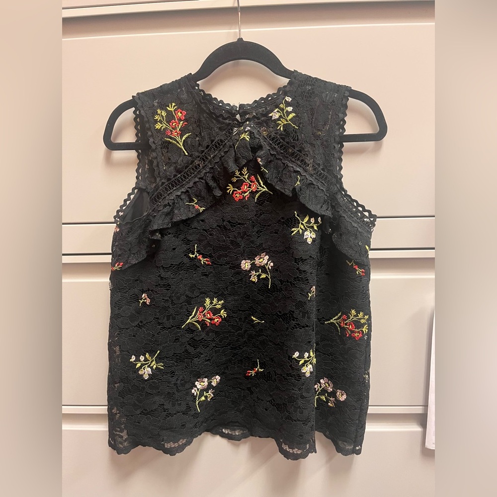 Laundry By Shelli Segal Black Lace, Lined, Flowers ,Ruffled Sleeveless Blouse